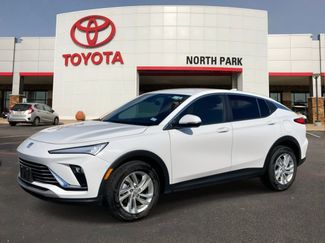 Used 2025 Buick Envista Preferred video 1