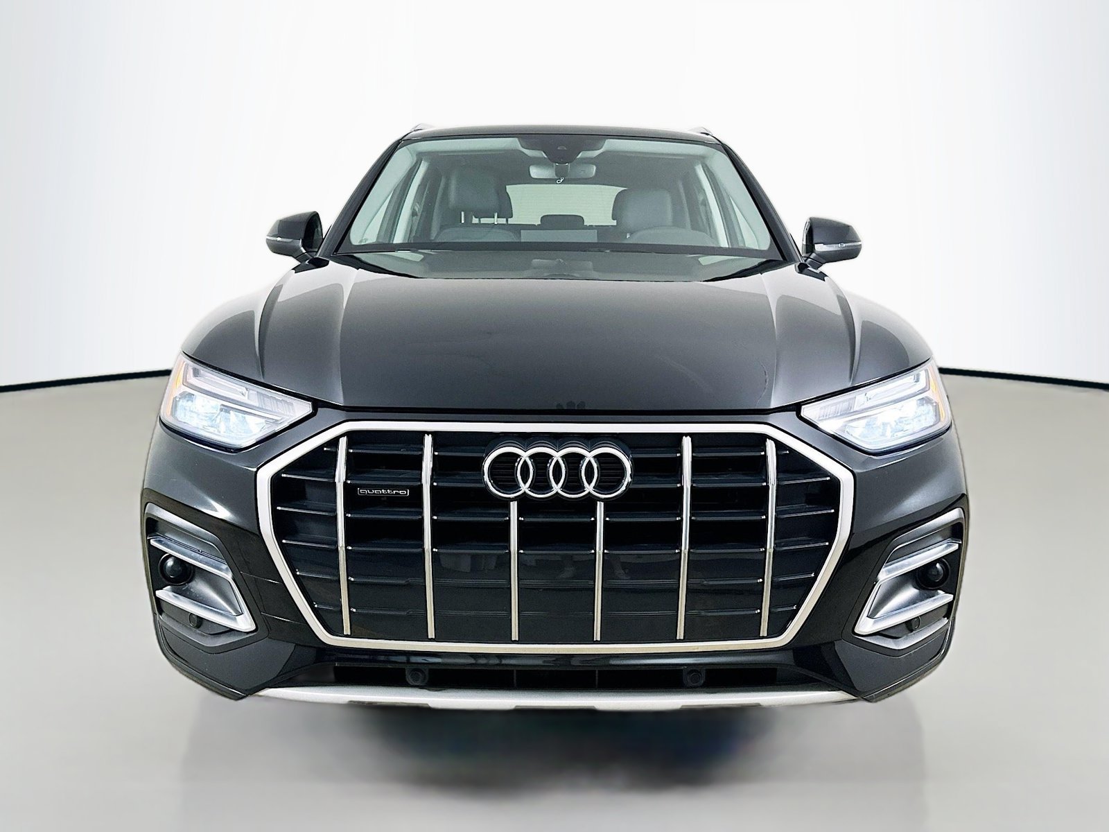 Certified 2023 Audi Q5 Premium w/ Convenience Package AWD/4WD image 2