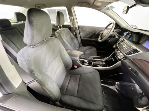 Used 2017 Honda Accord Hybrid Sedan image 25