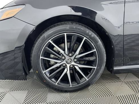 Used 2024 Toyota Camry SE image 17