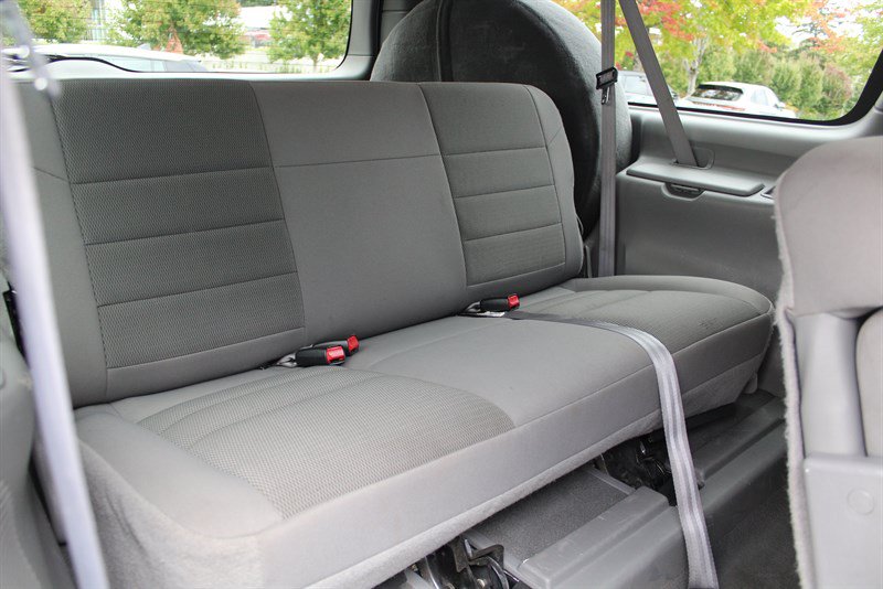 Used 2005 Ford Excursion XLT AWD/4WD image 33
