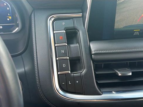 Used 2024 Chevrolet Tahoe LT image 31