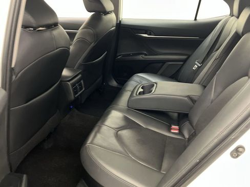 Used 2020 Toyota Camry XLE image 23