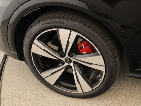 New 2025 Audi SQ5 Premium Plus image 29
