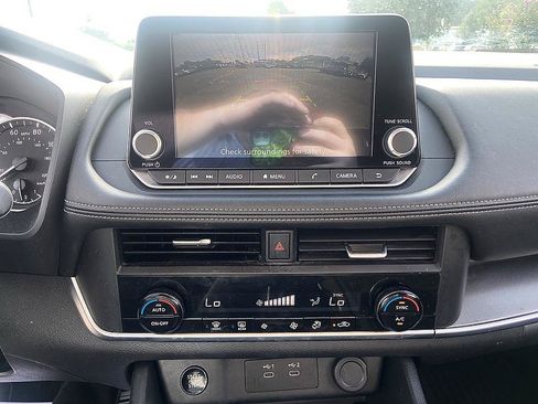 Certified 2025 Nissan Rogue SV AWD/4WD image 26