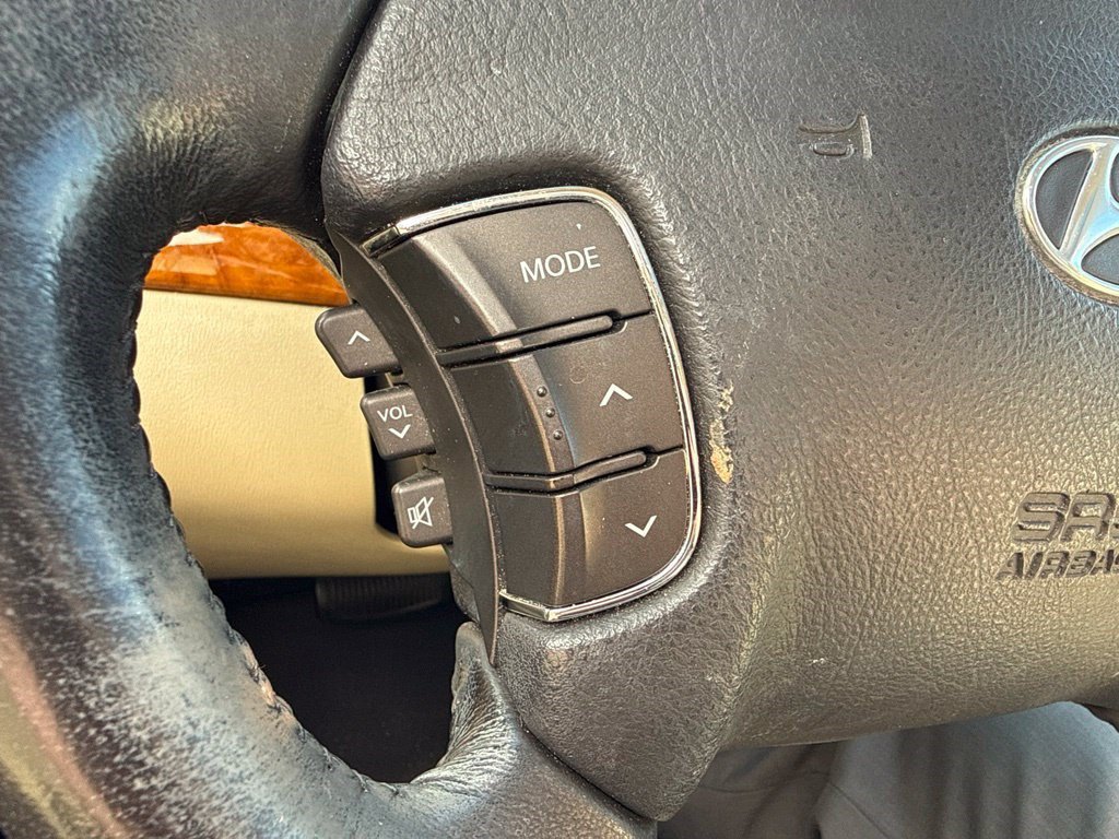 Used 2010 Hyundai Sonata Limited FWD image 12