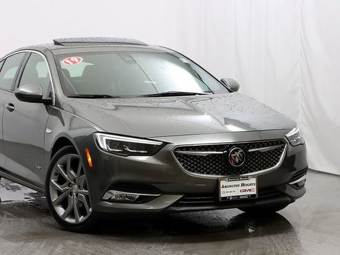 Used 2019 Buick Regal Avenir w/ Driver Confidence Package II image 2