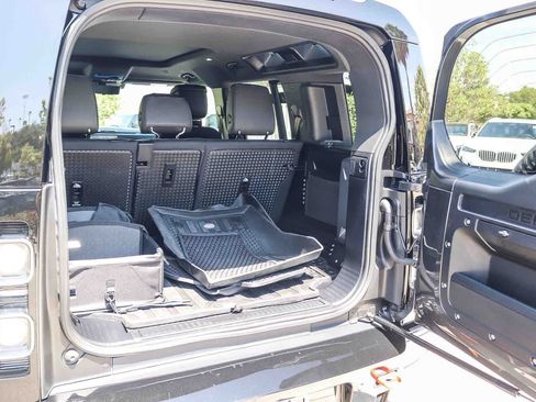 Used 2024 Land Rover Defender 110 X AWD/4WD image 28