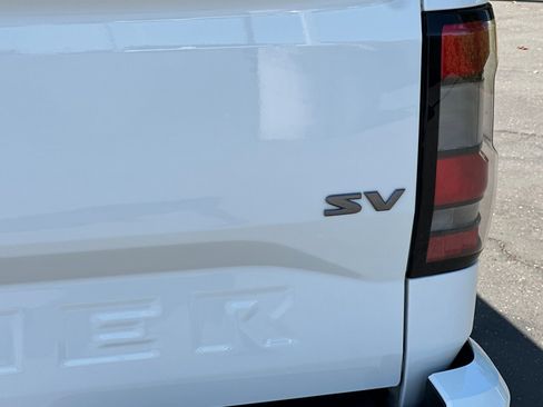 Certified 2022 Nissan Frontier SV image 26