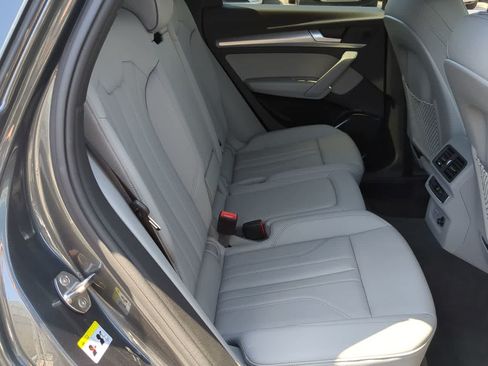 Used 2024 Audi Q5 2.0T Premium w/ Summer of Audi Package AWD/4WD image 21