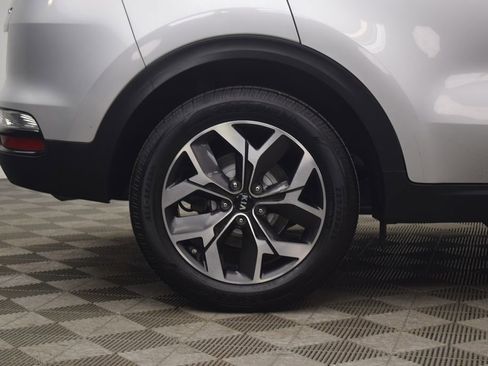 Used 2021 Kia Sportage EX image 32