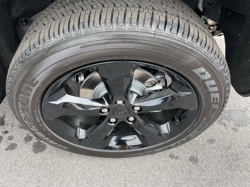 New 2025 Jeep Grand Cherokee Altitude image 33