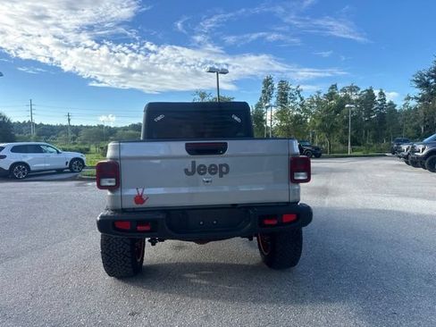 Used 2021 Jeep Gladiator Rubicon AWD/4WD image 5
