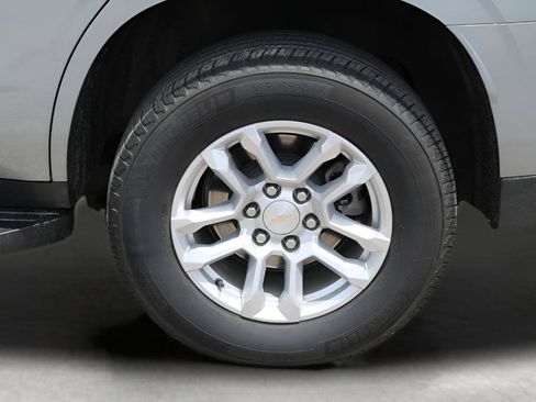 Used 2025 Chevrolet Tahoe LT AWD/4WD image 9