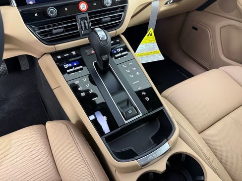 New 2026 Porsche Macan AWD/4WD image 26