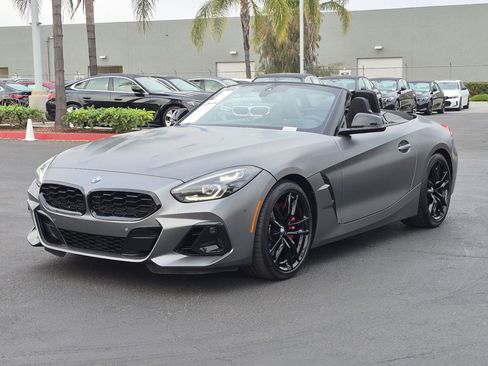 Used 2026 BMW Z4 M40i w/ Premium Package RWD image 5