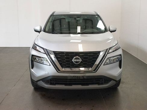 Used 2023 Nissan Rogue SV AWD/4WD image 2