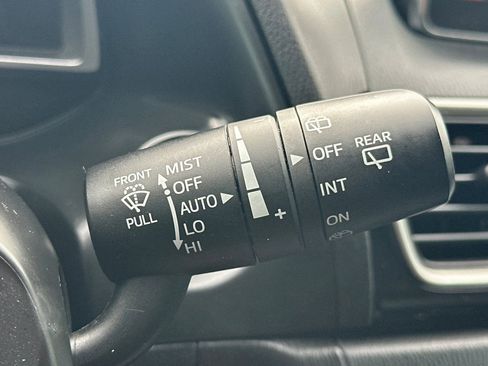 Used 2016 MAZDA MAZDA3 i Grand Touring FWD image 40