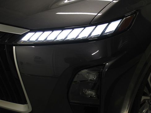 New 2025 INFINITI QX80 Luxe image 9