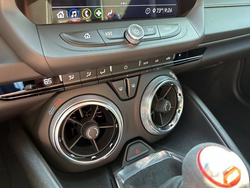 Used 2020 Chevrolet Camaro SS RWD image 27