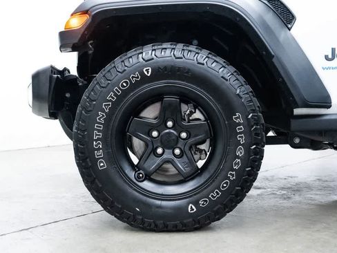 Used 2023 Jeep Wrangler Unlimited AWD/4WD image 7
