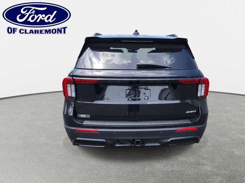New 2026 Ford Explorer ST-Line w/ ST-Line Street Pack AWD/4WD image 17