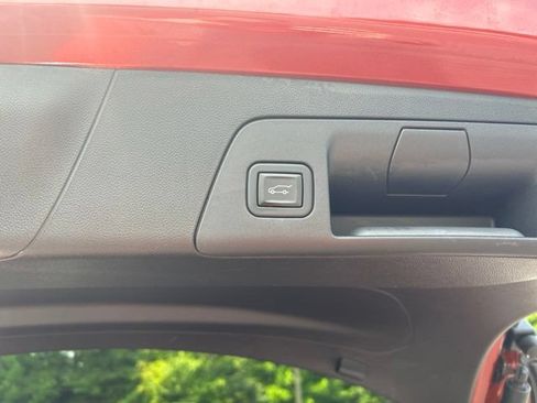 Used 2023 Buick Envision Essence w/ Sport Touring Package FWD image 21