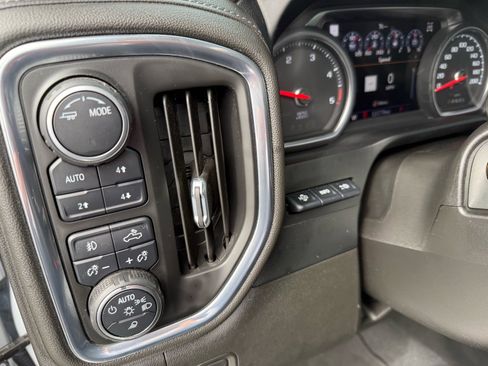 Used 2022 Chevrolet Silverado 2500 High Country w/ Z71 Off-Road Package image 23