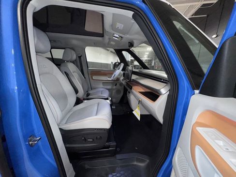 New 2025 Volkswagen ID. Buzz 1st Edition image 16