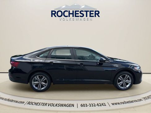 Used 2023 Volkswagen Jetta SE FWD image 7