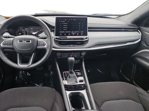 Used 2023 Jeep Compass Sport image 10
