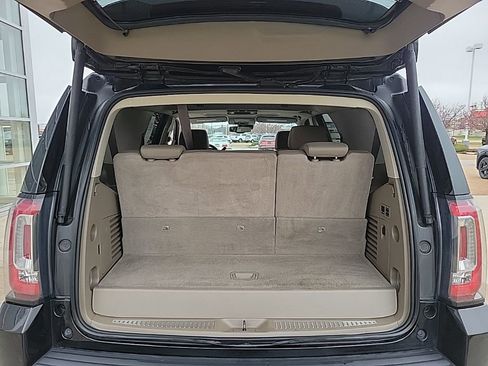 Used 2018 GMC Yukon SLT w/ Open Road Package image 17