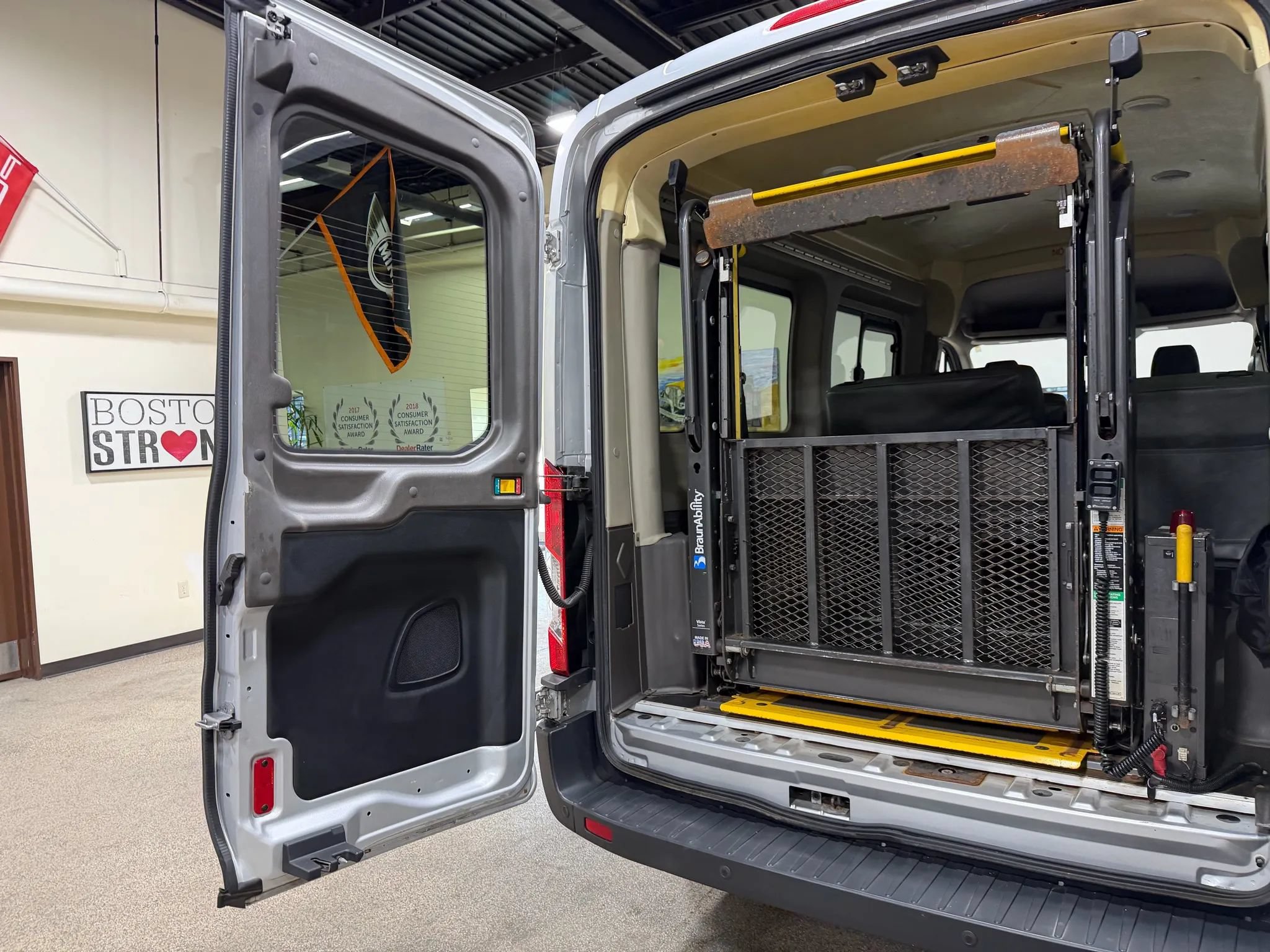 Used 2015 Ford Transit 250 148 Medium Roof RWD image 42