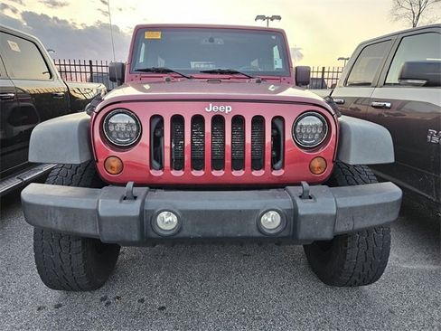Used 2013 Jeep Wrangler Unlimited Sport image 2