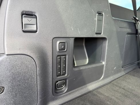 Used 2025 Ford Expedition Max Platinum AWD/4WD image 14