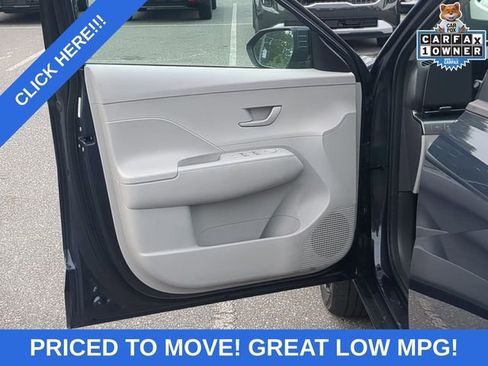 Used 2024 Hyundai Kona SEL image 15