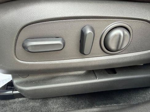 Used 2025 Chevrolet Trax ACTIV w/ Sunroof Package FWD image 10