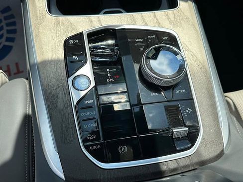 Certified 2025 BMW X7 xDrive40i w/ Executive Package AWD/4WD image 22