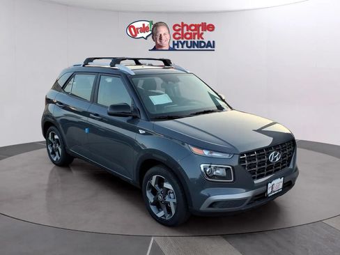 New 2026 Hyundai Venue SEL FWD image 7