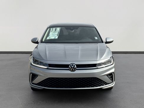 New 2026 Volkswagen Jetta SE image 2
