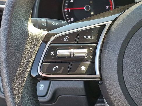 Certified 2023 Kia Forte LXS w/ LXS Technology Package FWD image 18