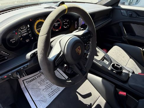 Certified 2023 Porsche 911 GT3 RS RWD image 4