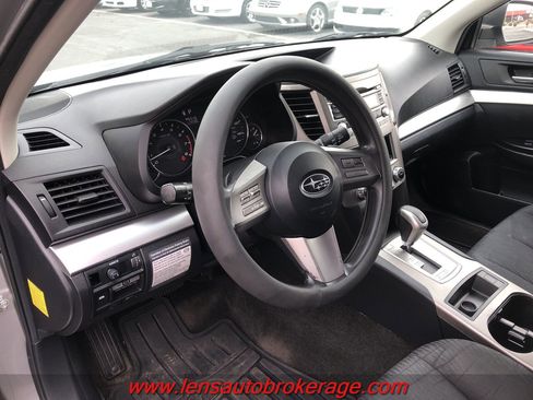 Used 2011 Subaru Outback 2.5i AWD/4WD image 10