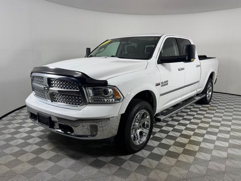 Used 2016 RAM 1500 Laramie AWD/4WD image 9