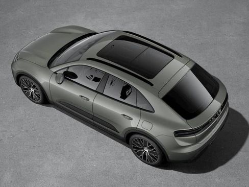 New 2025 Porsche Macan Electric image 4