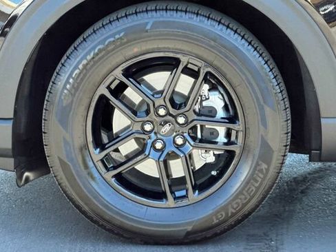 Used 2025 Ford Explorer Active RWD image 27