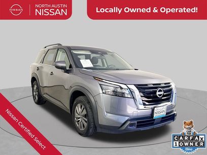 Used 2024 Nissan Pathfinder SV