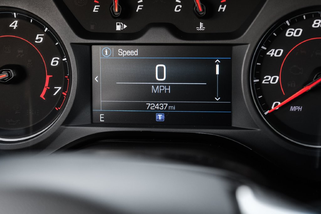 Used 2023 Chevrolet Camaro LT w/ Technology Package RWD image 18