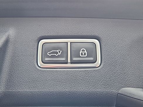 Used 2022 Kia Sorento SX Prestige w/ Rust Color Package image 17