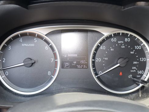 Used 2025 Nissan Versa S w/ Trunk Package FWD image 8